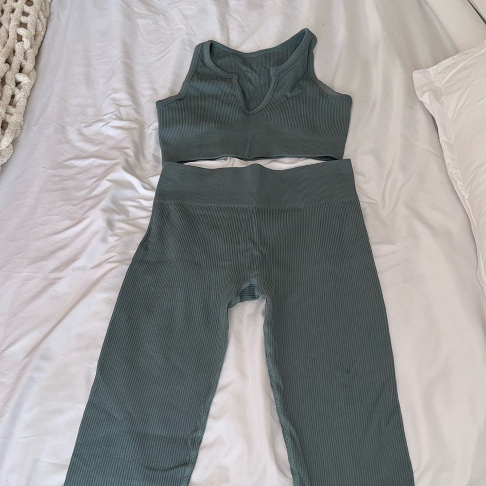 Ribbed high waisted leggings and fitted tank top set